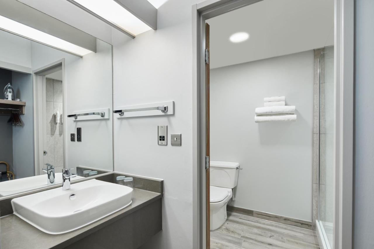 Delta Hotels By Marriott Cheshunt Broxbourne Eksteriør bilde