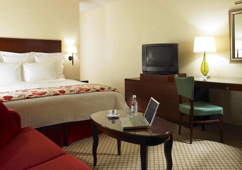 Delta Hotels By Marriott Cheshunt Broxbourne Eksteriør bilde