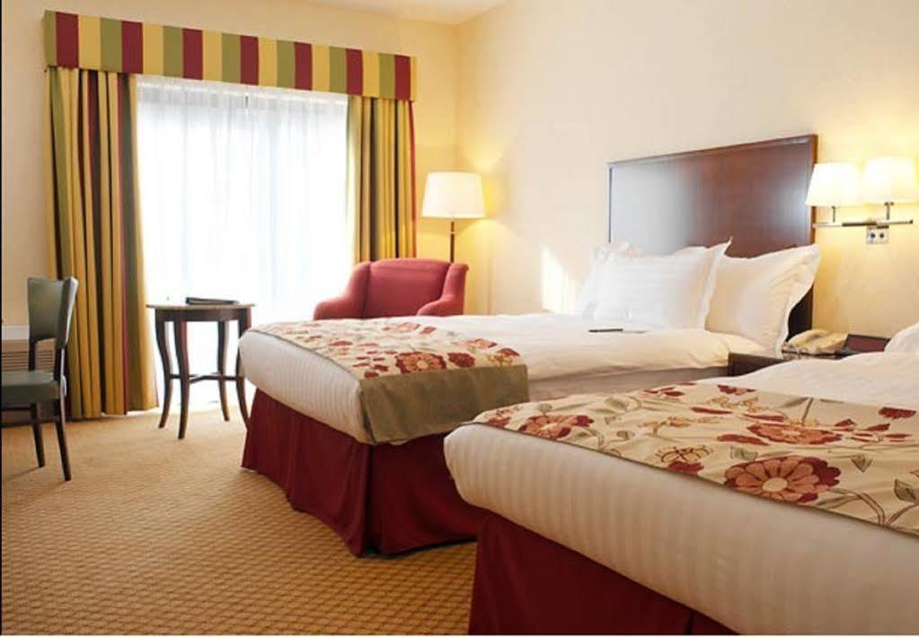 Delta Hotels By Marriott Cheshunt Broxbourne Eksteriør bilde