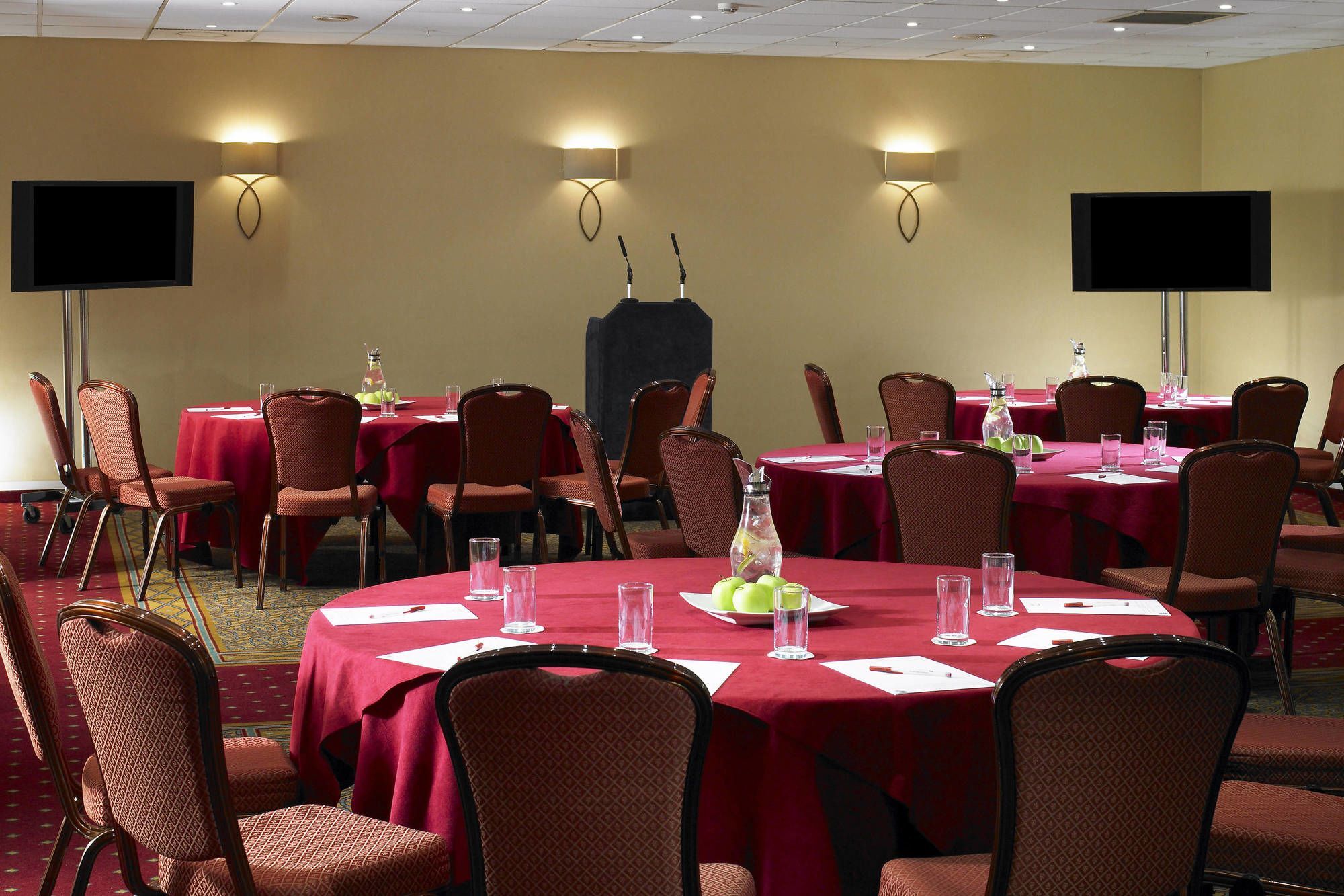 Delta Hotels By Marriott Cheshunt Broxbourne Eksteriør bilde